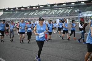 BIB: 5019
                            <button type="button" onclick="openModal(10465761)" class="btn btn-primary btn-sm float-right btn-popup" data-toggle="modal" data-target=".modal-high-quality">
                        <i class="fas fa-shopping-cart"></i> Add to Cart
                    </button>
                                            <button type="button" onclick="isThisMe(10465761, true)" class="btn btn-success btn-sm float-right btn-popup btn-isme hidden" data-toggle="tooltip" data-placement="bottom" title="นี่คือรูปของคุณใช่ไหม คลิกที่นี่เพื่อเอาเข้าอัลบั้ม">
                        <i class="fas fa-plus"></i> Add to album
                    </button>
                    <button type="button" onclick="isThisMe(10465761, false)" class="btn btn-warning btn-sm float-right btn-popup btn-isnotme hidden">
                        <i class="fas fa-ban"></i> Remove from album
                    </button>